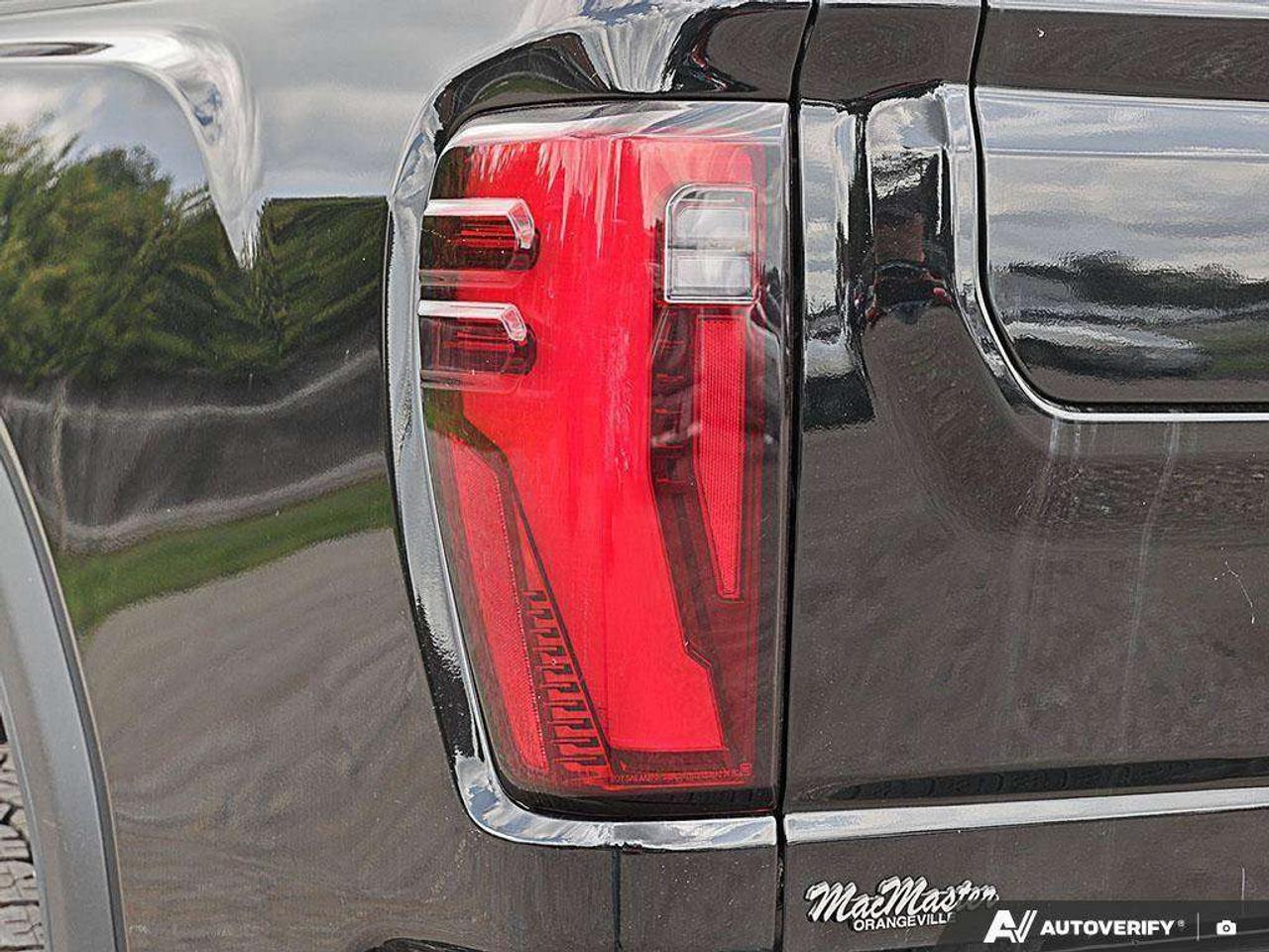 2024 GMC SIERRA 2500HD DENALI, 6.6L DIESEL V8, ALLOYS, LEATHER, SUNROOF, CERTIFIED PREOWNED! Photo