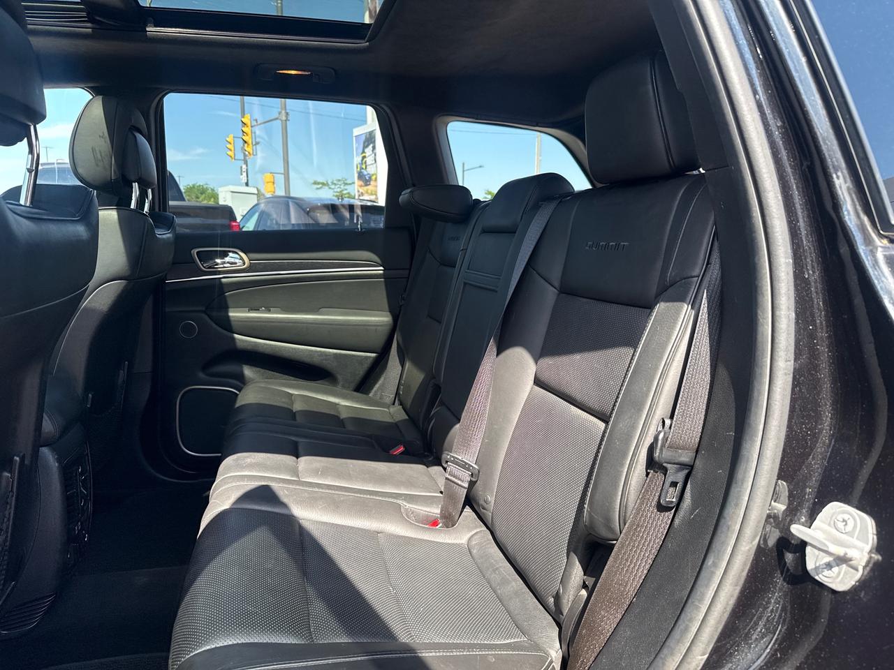 2014 Jeep Grand Cherokee Summit 4dr 4x4 Photo