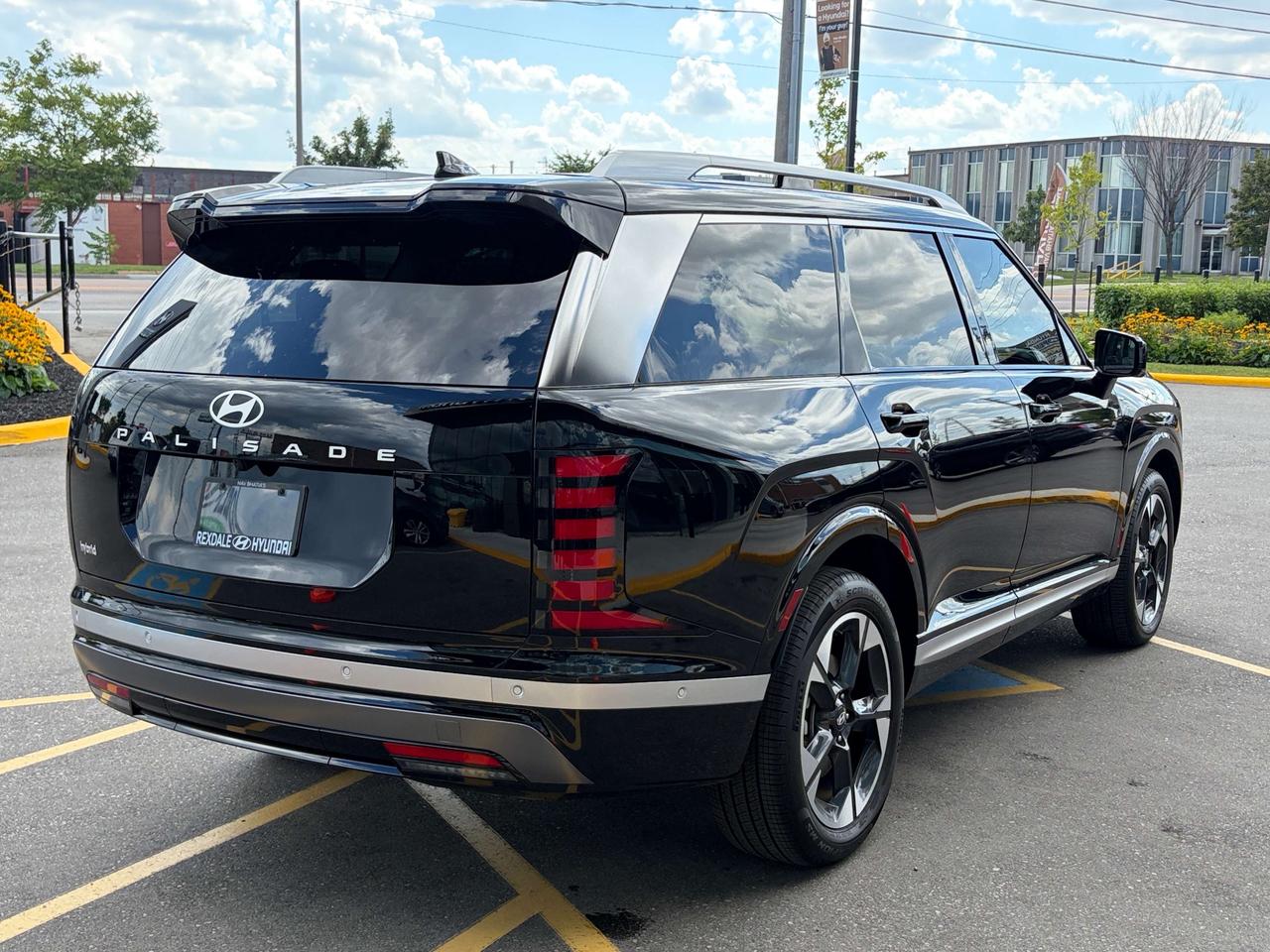 2026 Hyundai Palisade Hybrid CERTIFIED PRE-OWNED   Luxury Hyrbrid AWD Photo