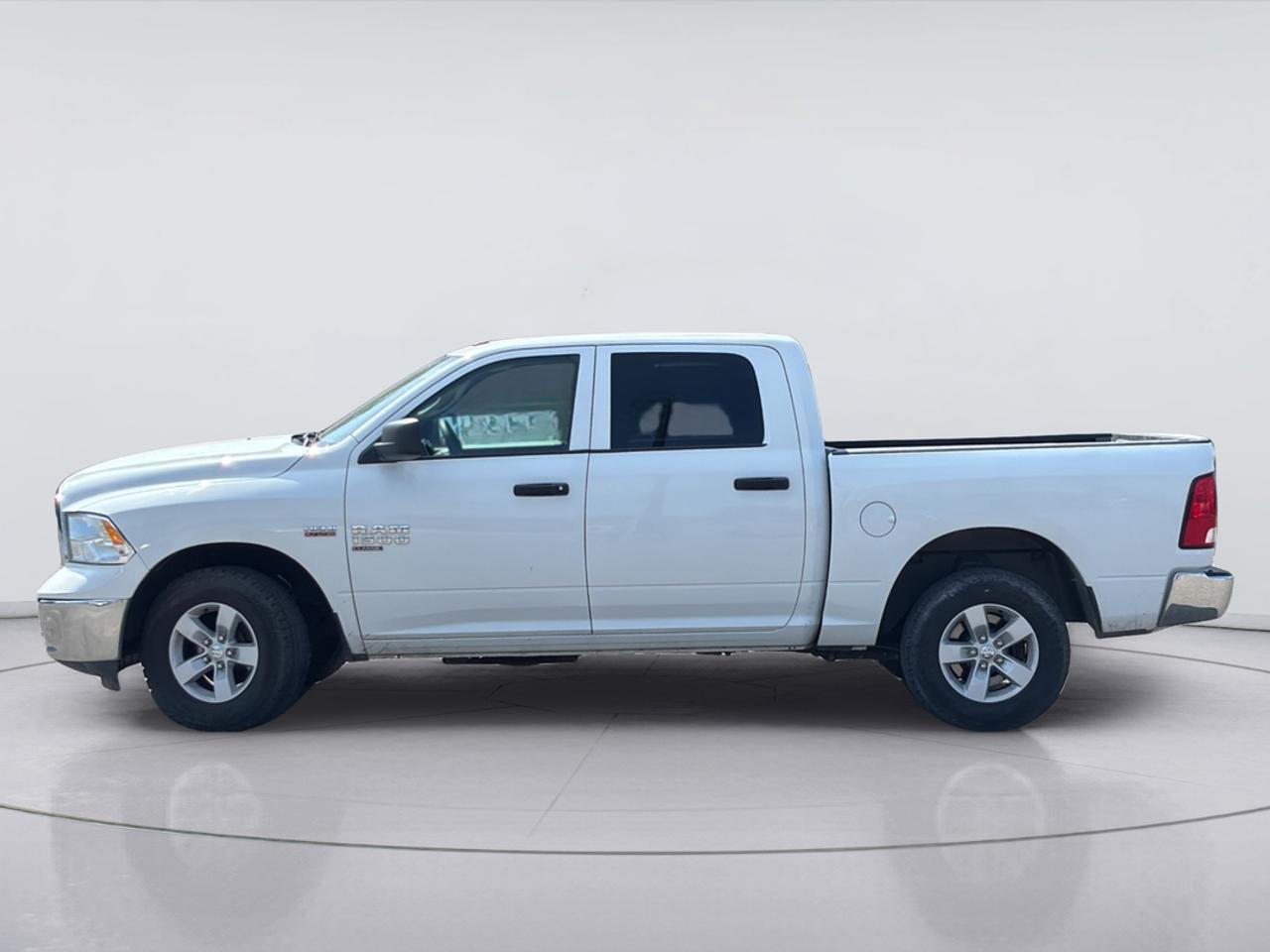 2023 RAM 1500 SLT 5.7L V8 Photo