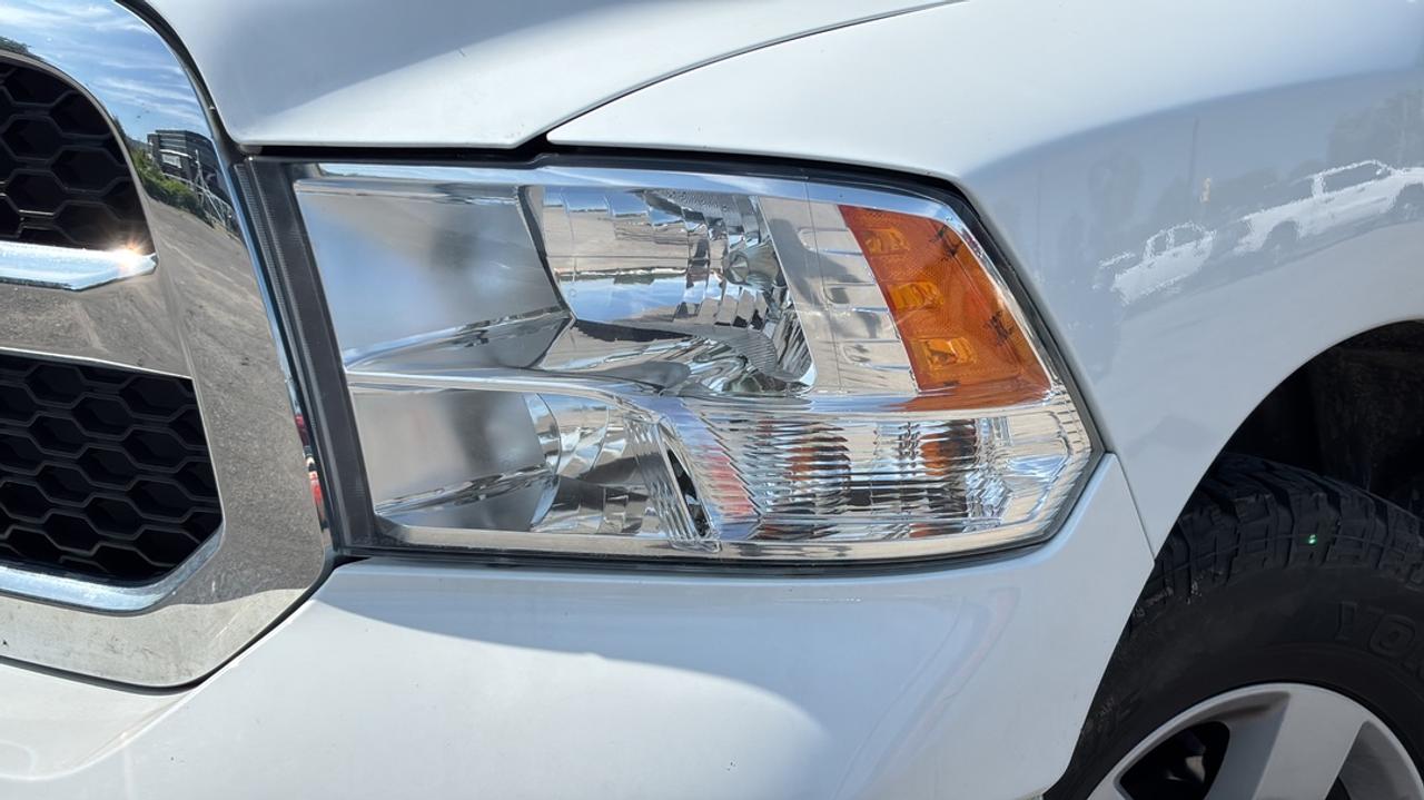2023 RAM 1500 SLT 5.7L V8 Photo