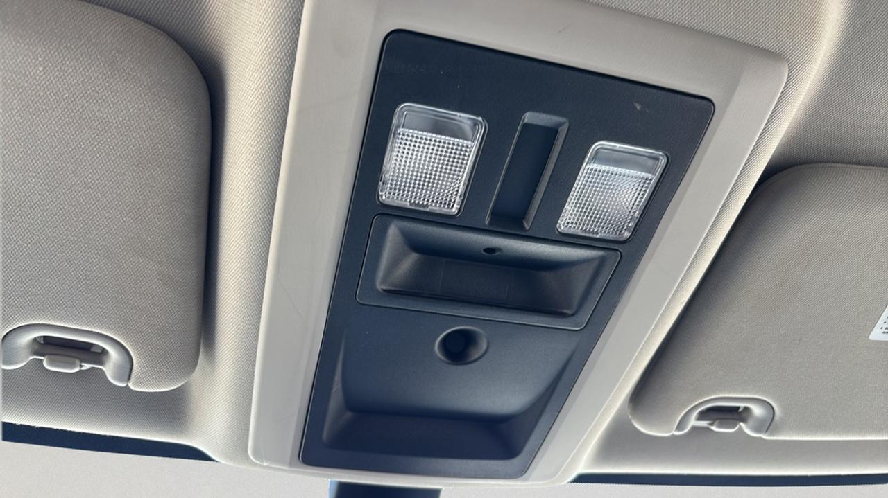 2023 RAM 1500 SLT 5.7L V8 Photo