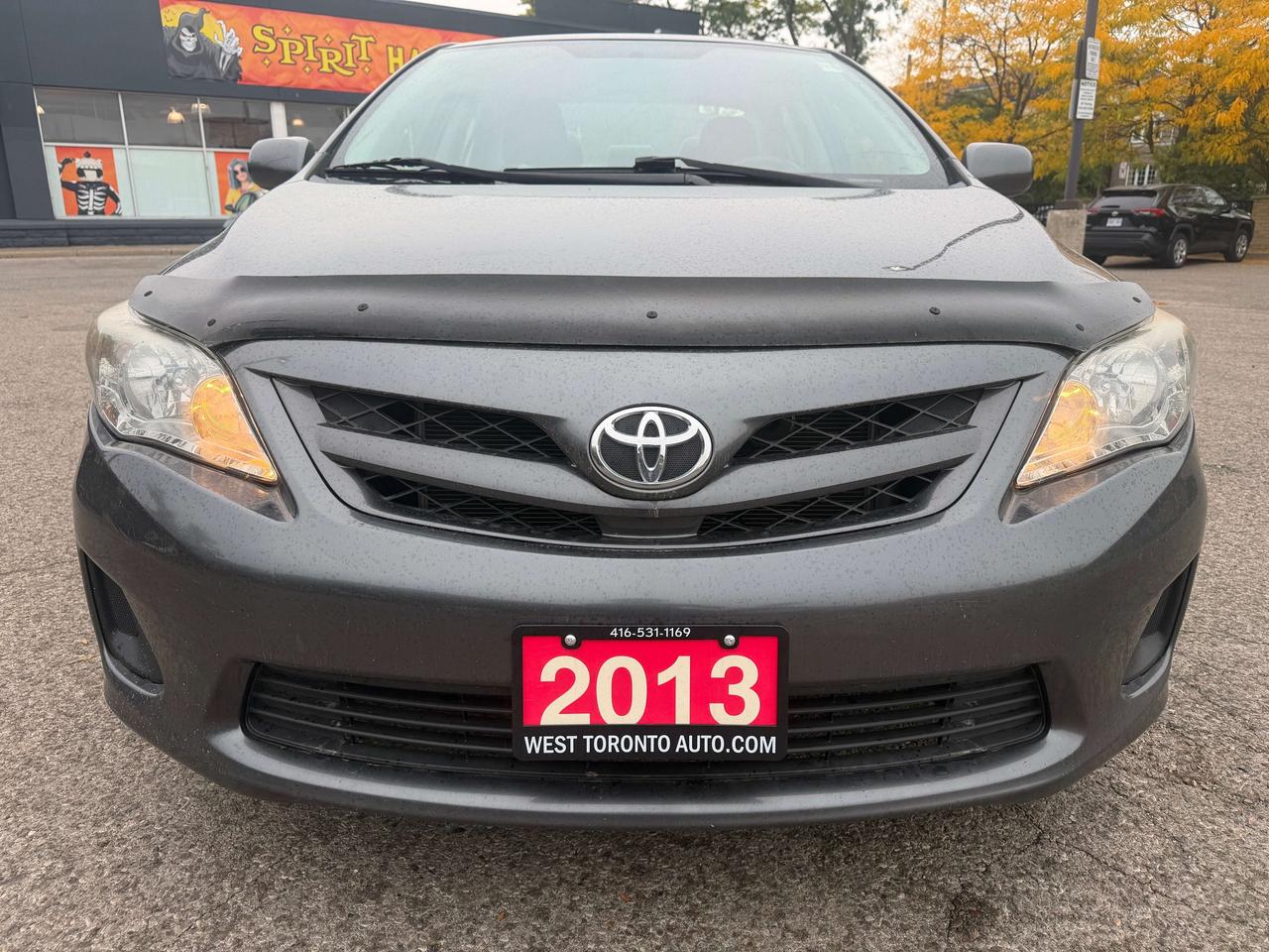 2013 Toyota Corolla 4dr Sdn Auto CE/ CAR FAX CLEAN !!  111849 KMS Photo
