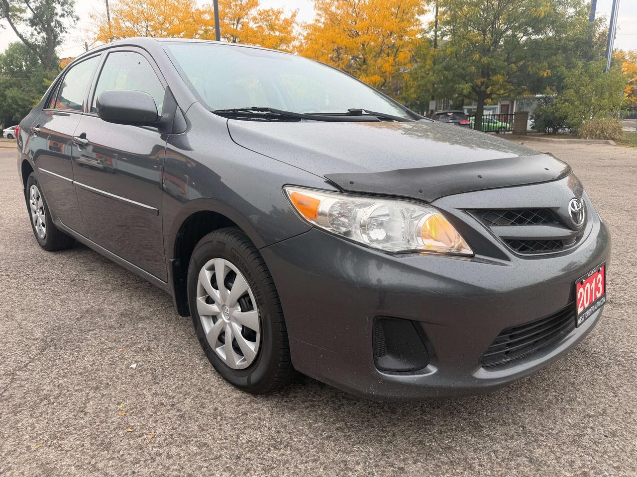 2013 Toyota Corolla 4dr Sdn Auto CE/ CAR FAX CLEAN !!  111849 KMS Photo
