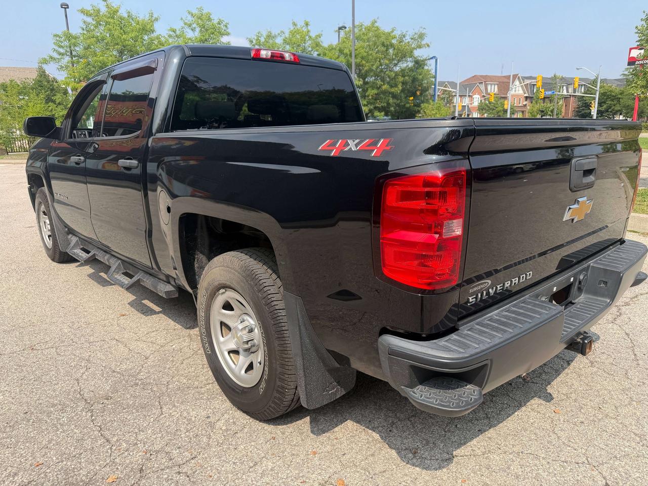 2018 Chevrolet Silverado 1500 SOLD 4WD Crew Cab 143.5  Work Truck 130801 KMS !!! Photo
