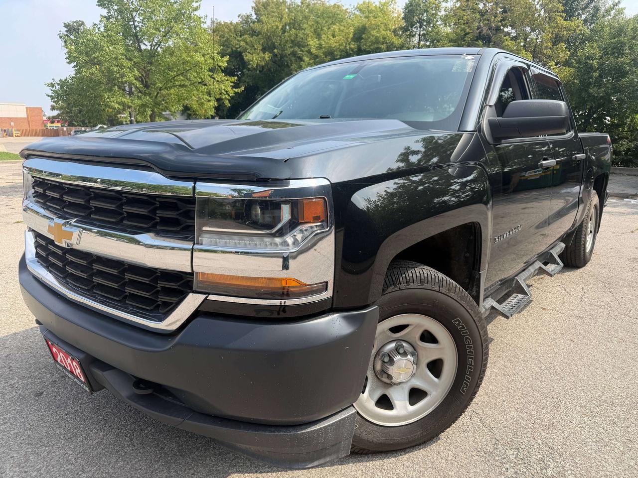 2018 Chevrolet Silverado 1500 SOLD 4WD Crew Cab 143.5  Work Truck 130801 KMS !!! Photo
