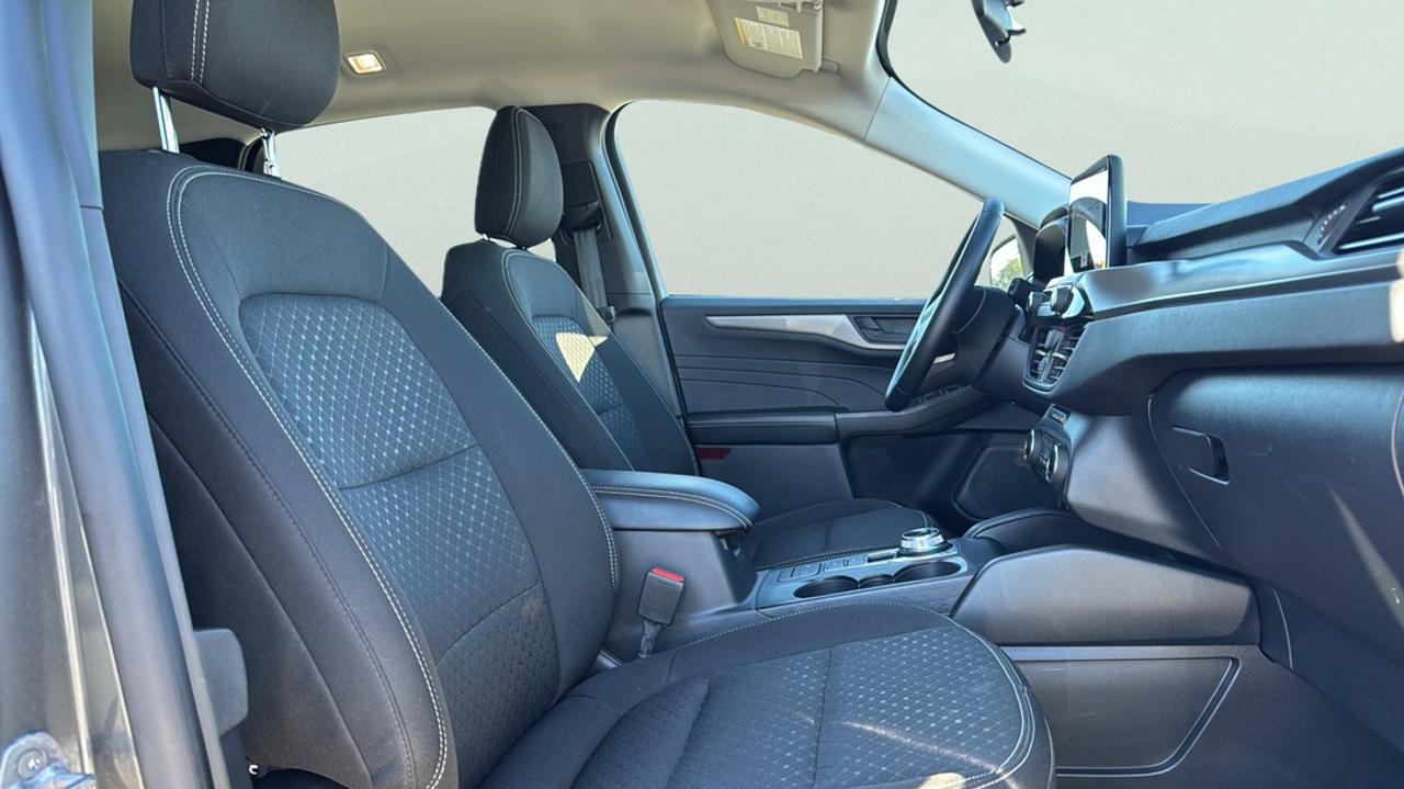 2025 Ford Escape Active AWD Photo