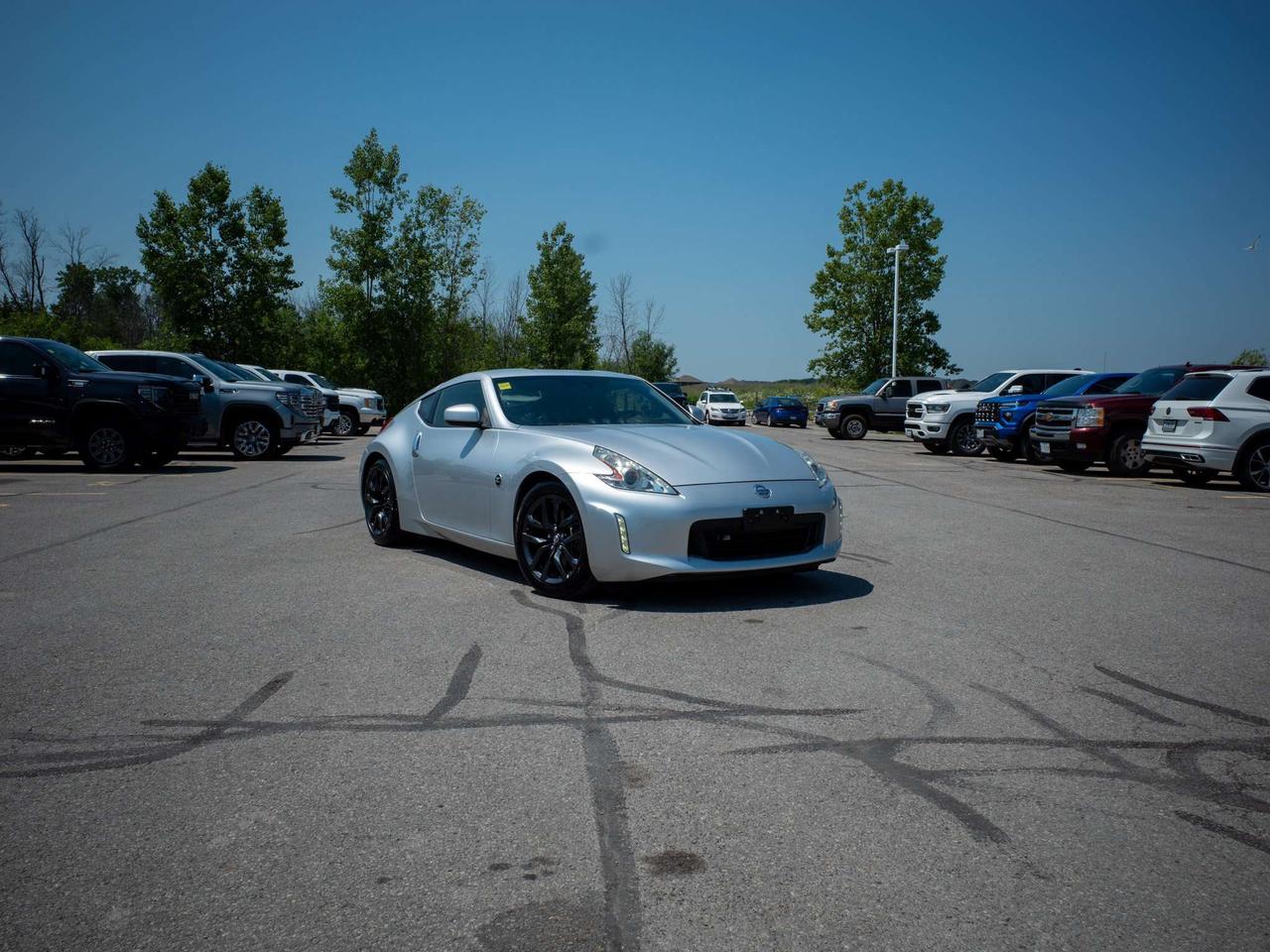 2017 Nissan 370Z - Aluminum Wheels   CD Player Photo2