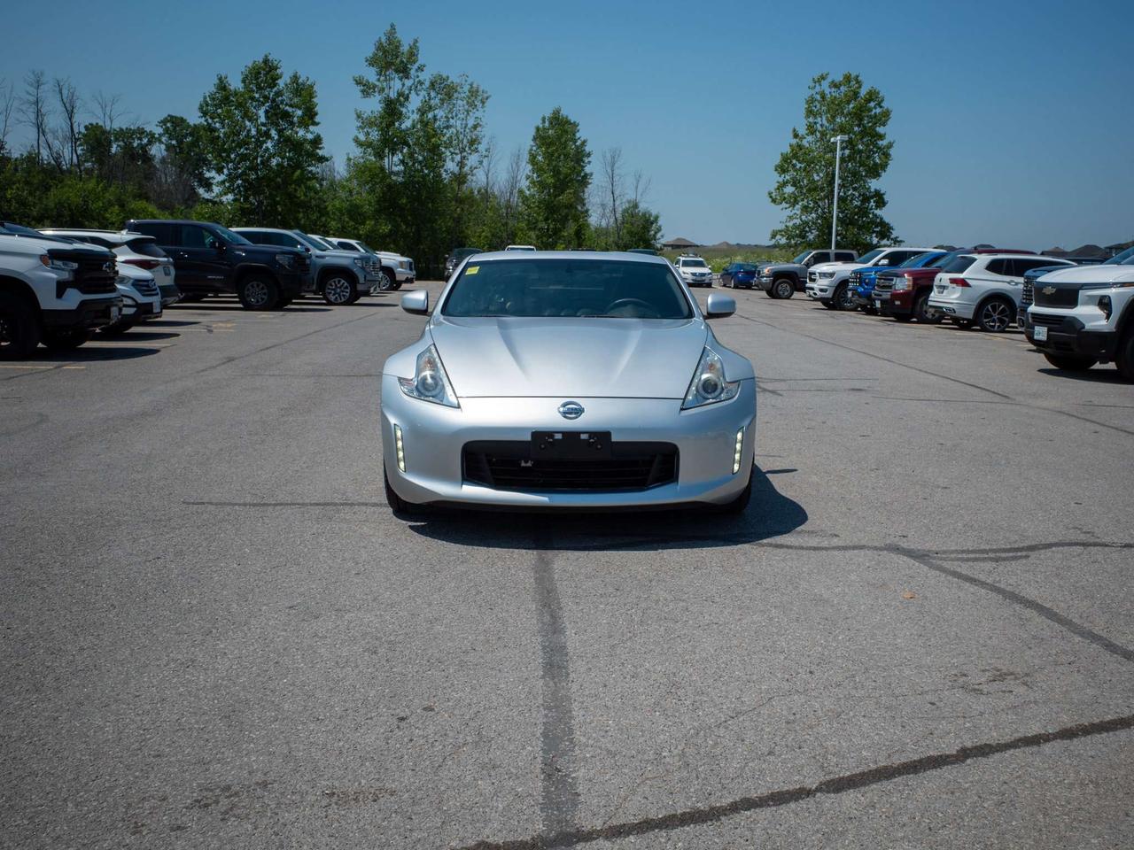2017 Nissan 370Z - Aluminum Wheels   CD Player Photo