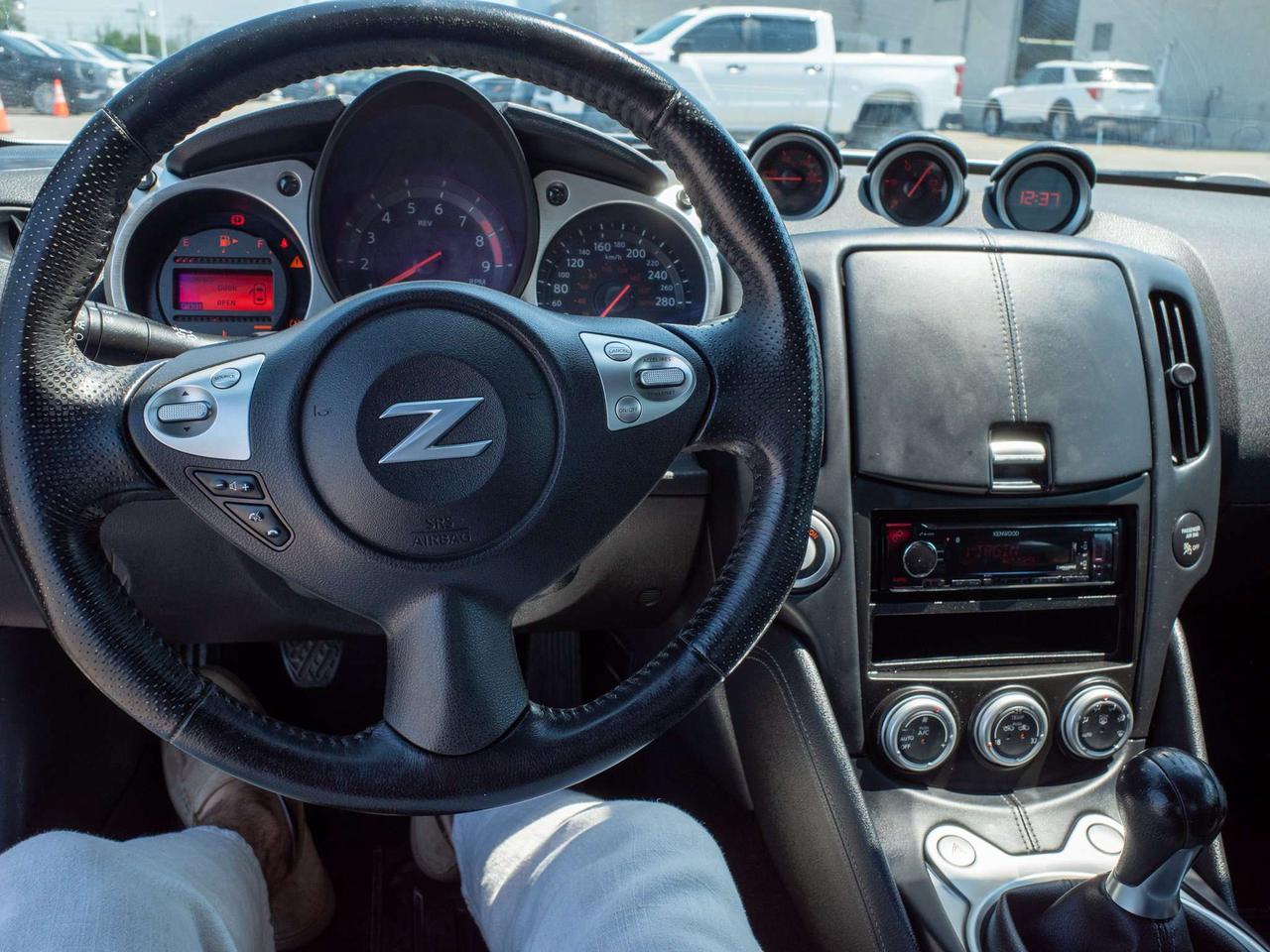 2017 Nissan 370Z - Aluminum Wheels   CD Player Photo
