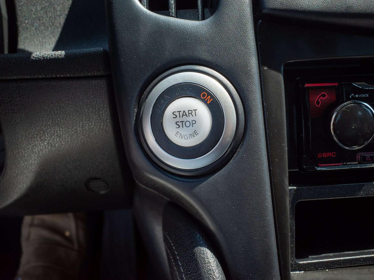 2017 Nissan 370Z - Aluminum Wheels   CD Player Photo