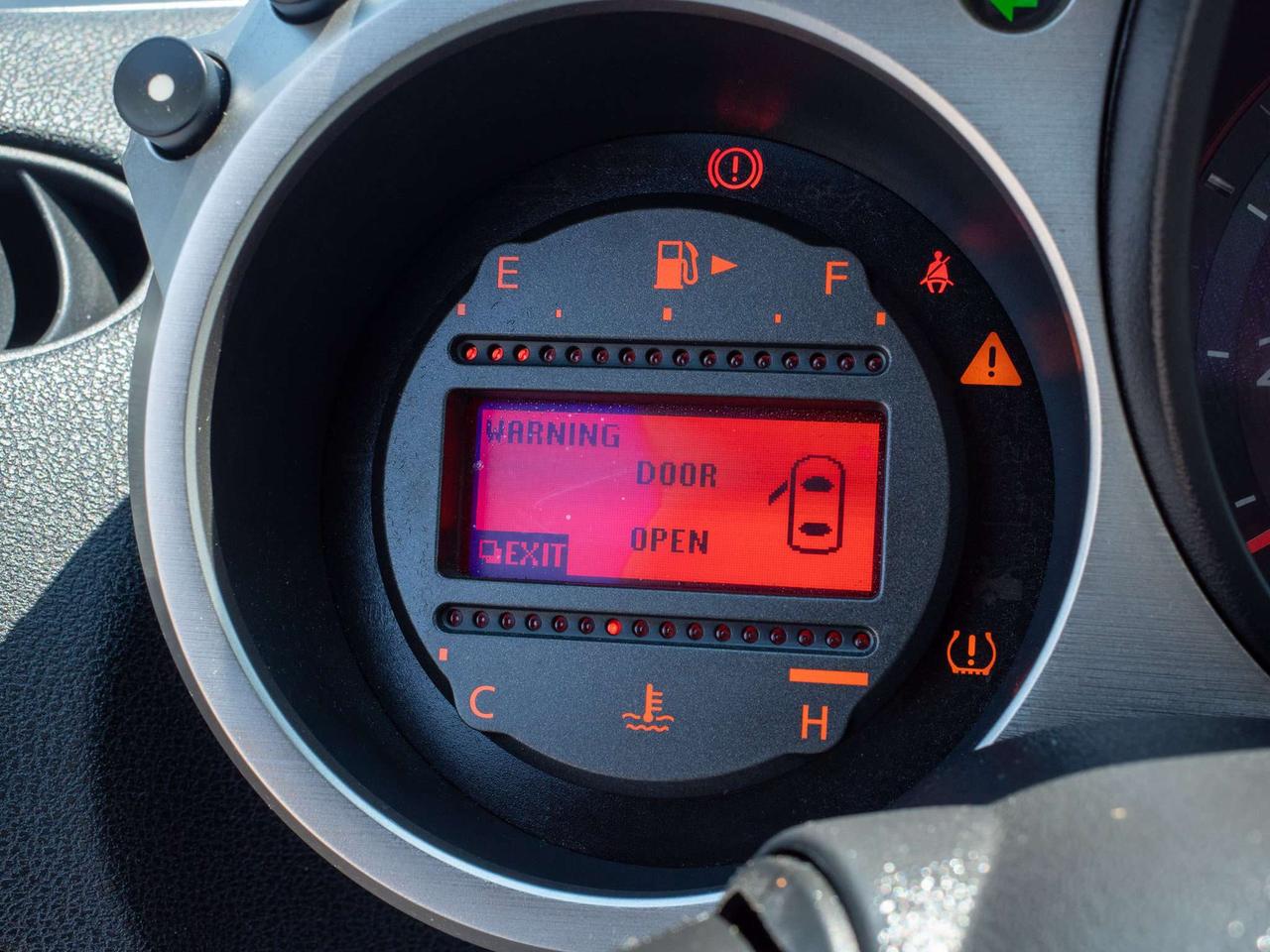 2017 Nissan 370Z - Aluminum Wheels   CD Player Photo