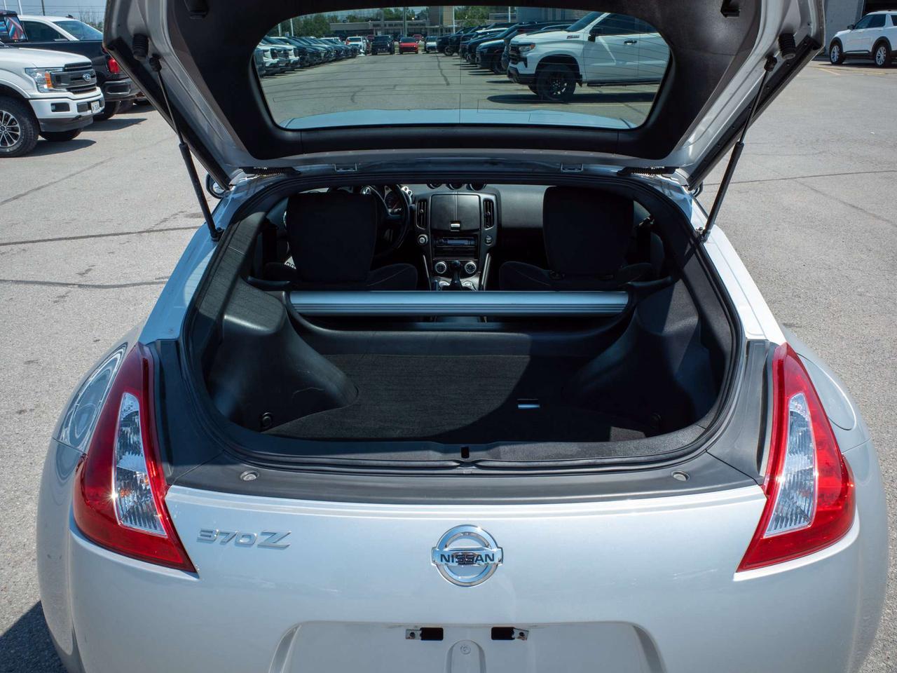 2017 Nissan 370Z - Aluminum Wheels   CD Player Photo