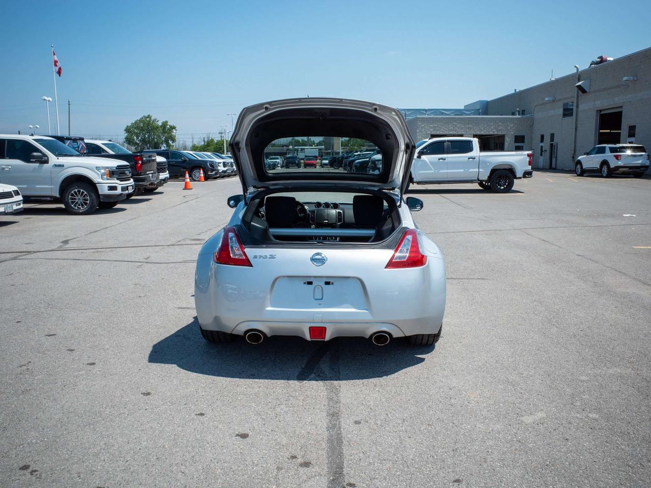 2017 Nissan 370Z - Aluminum Wheels   CD Player Photo