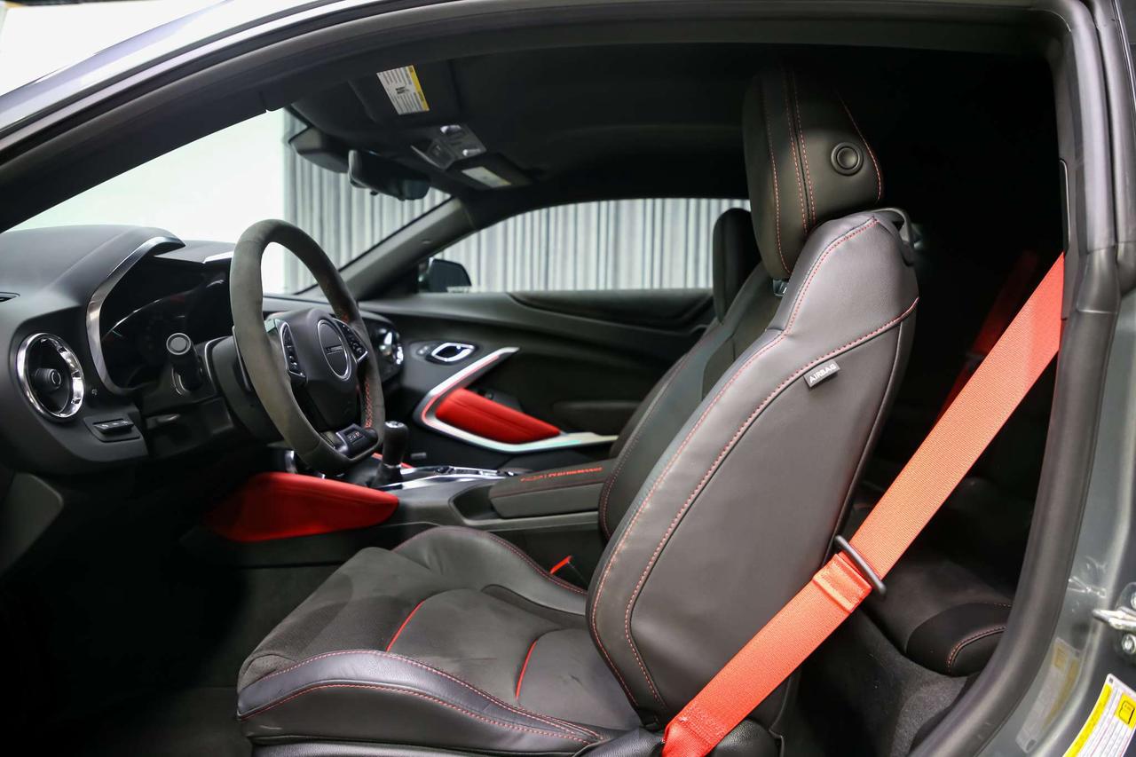 2023 Chevrolet Camaro ZL1 1LE EXTREME TRACK PACK MANUAL 650HP LOWKM Photo