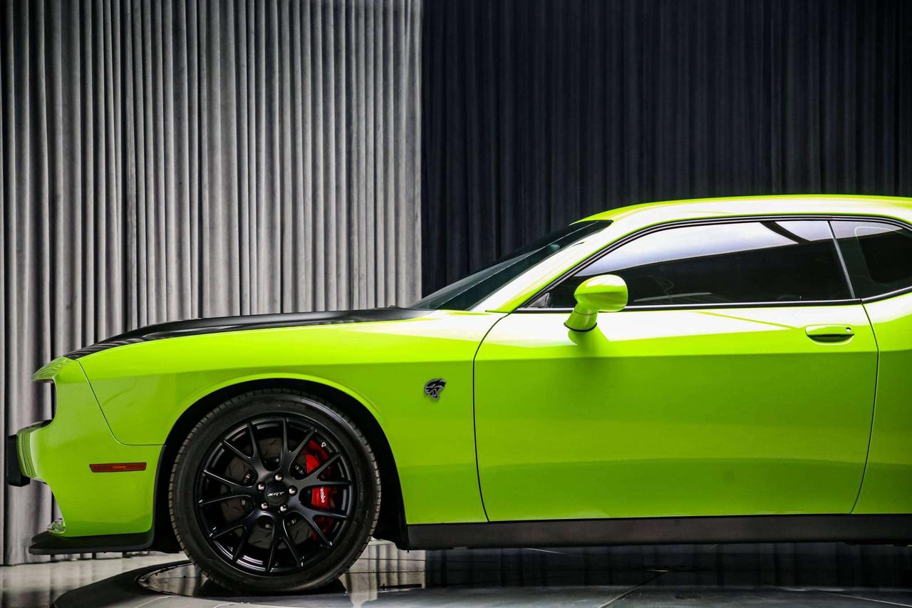 2015 Dodge Challenger SRT HELLCAT MANUAL 707HP NOACCIDENT LOWKM SERVREC Photo