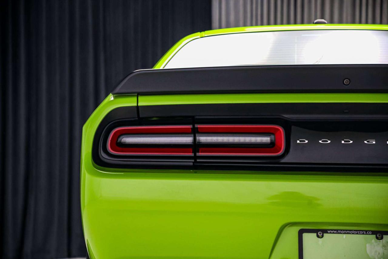 2015 Dodge Challenger SRT HELLCAT MANUAL 707HP NOACCIDENT LOWKM SERVREC Photo