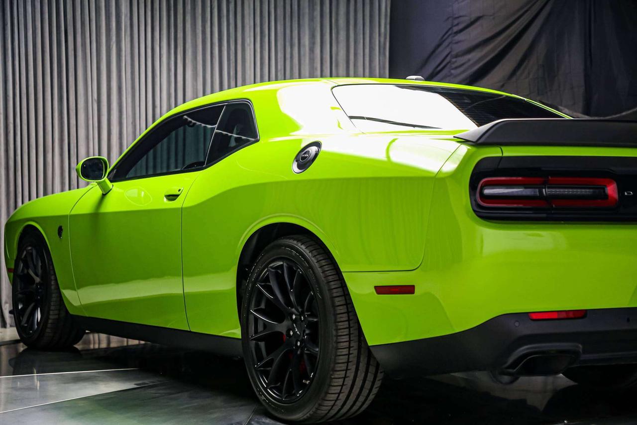 2015 Dodge Challenger SRT HELLCAT MANUAL 707HP NOACCIDENT LOWKM SERVREC Photo