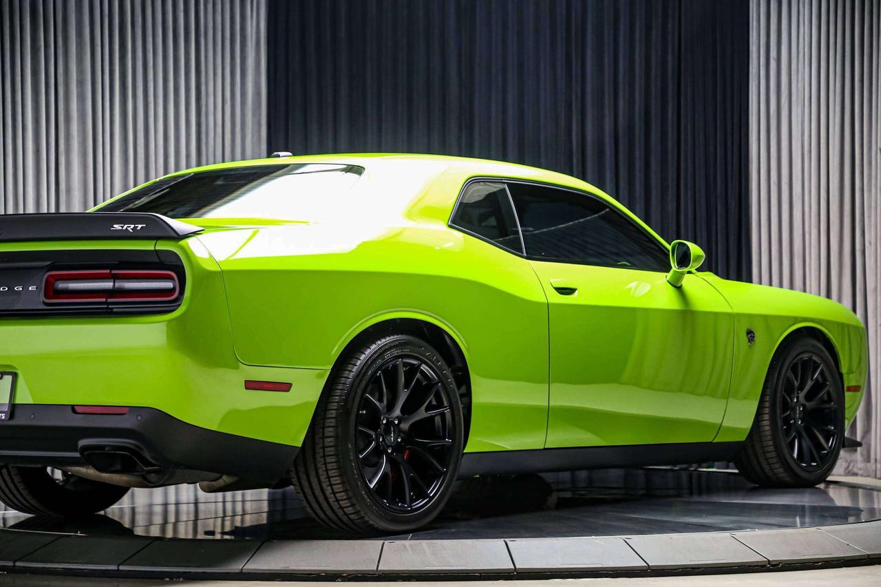 2015 Dodge Challenger SRT HELLCAT MANUAL 707HP NOACCIDENT LOWKM SERVREC Photo