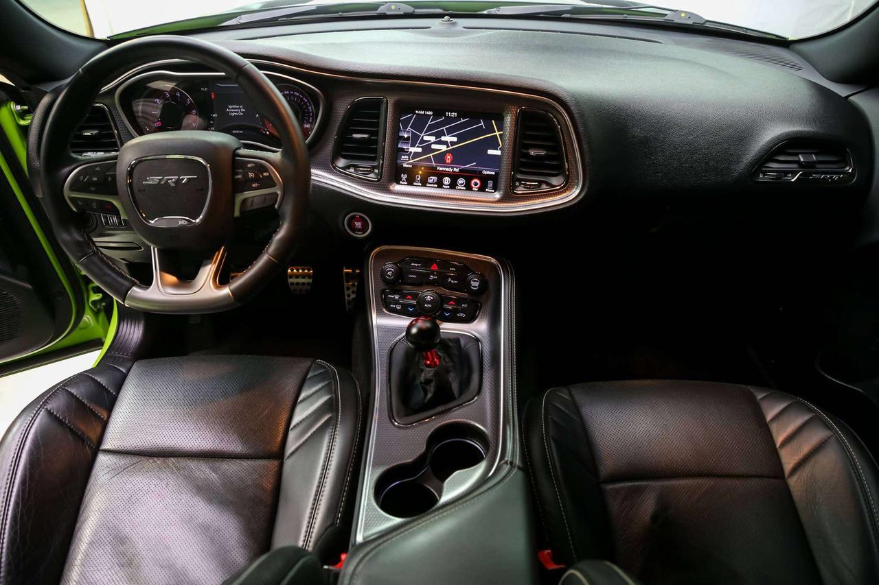 2015 Dodge Challenger SRT HELLCAT MANUAL 707HP NOACCIDENT LOWKM SERVREC Photo