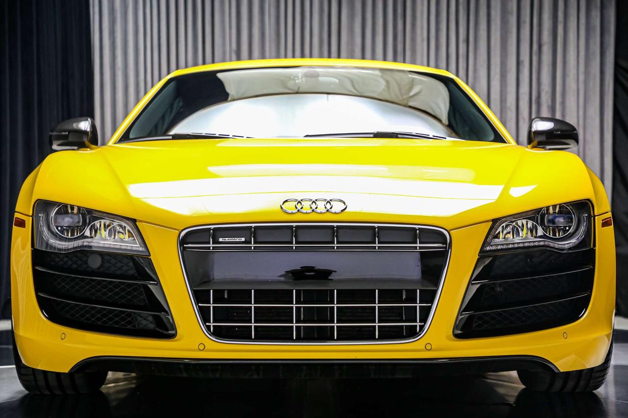 2011 Audi R8 V10 5.2L MANUAL GATED6SPEED RARE NOACCIDENT SERVCD Photo