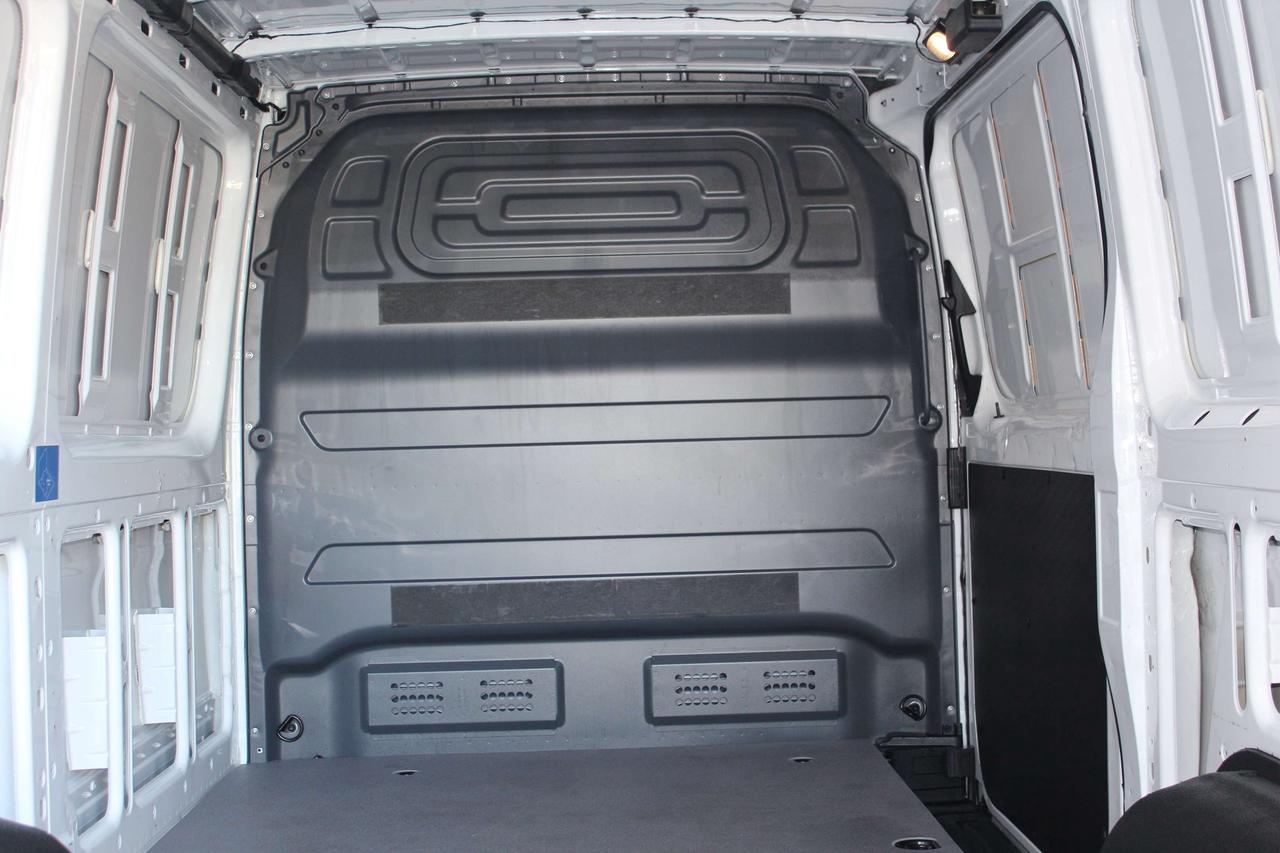 2019 Mercedes-Benz Sprinter 144" - LOW ROOF - 3.0L DIESEL - 2 SEATER Photo