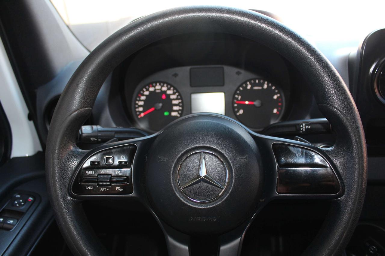 2019 Mercedes-Benz Sprinter 144" - LOW ROOF - 3.0L DIESEL - 2 SEATER Photo