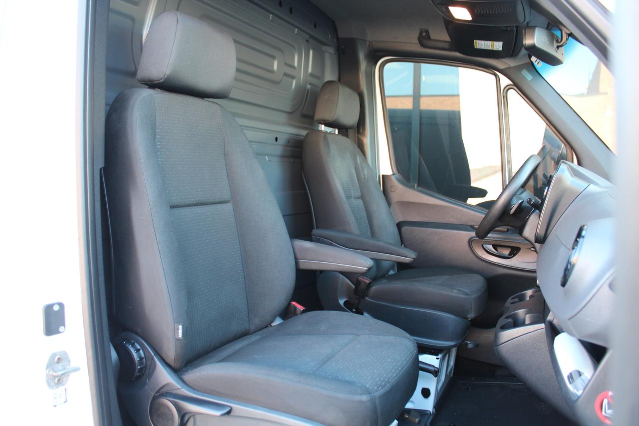 2019 Mercedes-Benz Sprinter Cargo Van 144" LOW ROOF - 3.0L DIESEL - 2 SEATER Photo