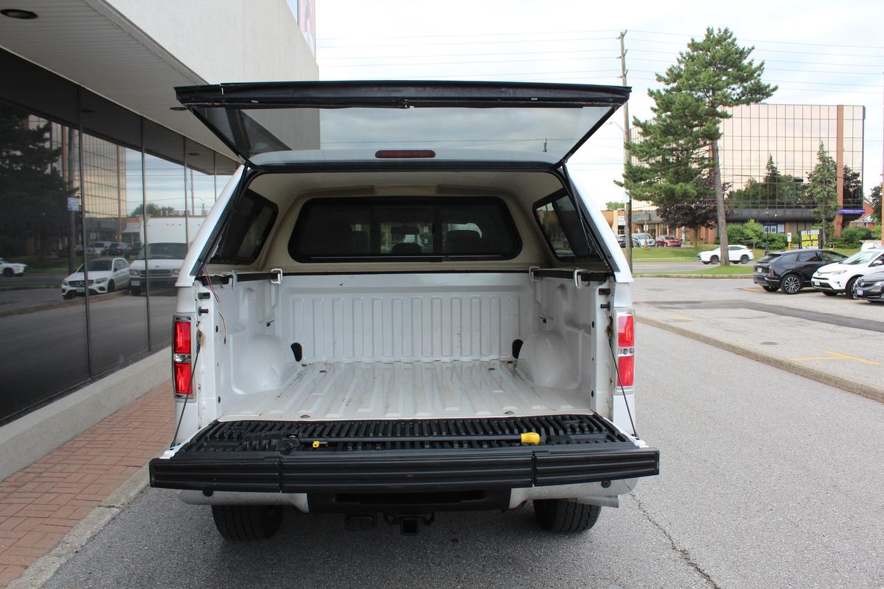 2014 Ford F-150 LARIAT - SUPERCREW - 4X4 - LEATHER Photo