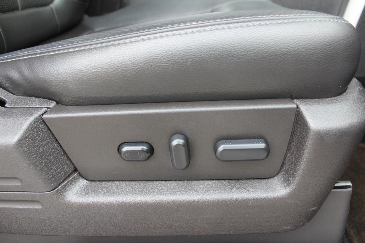 2014 Ford F-150 LARIAT - SUPERCREW - 4X4 - LEATHER Photo