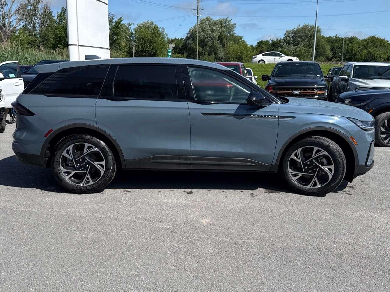 2026 Lincoln Nautilus Premiere AWD Photo