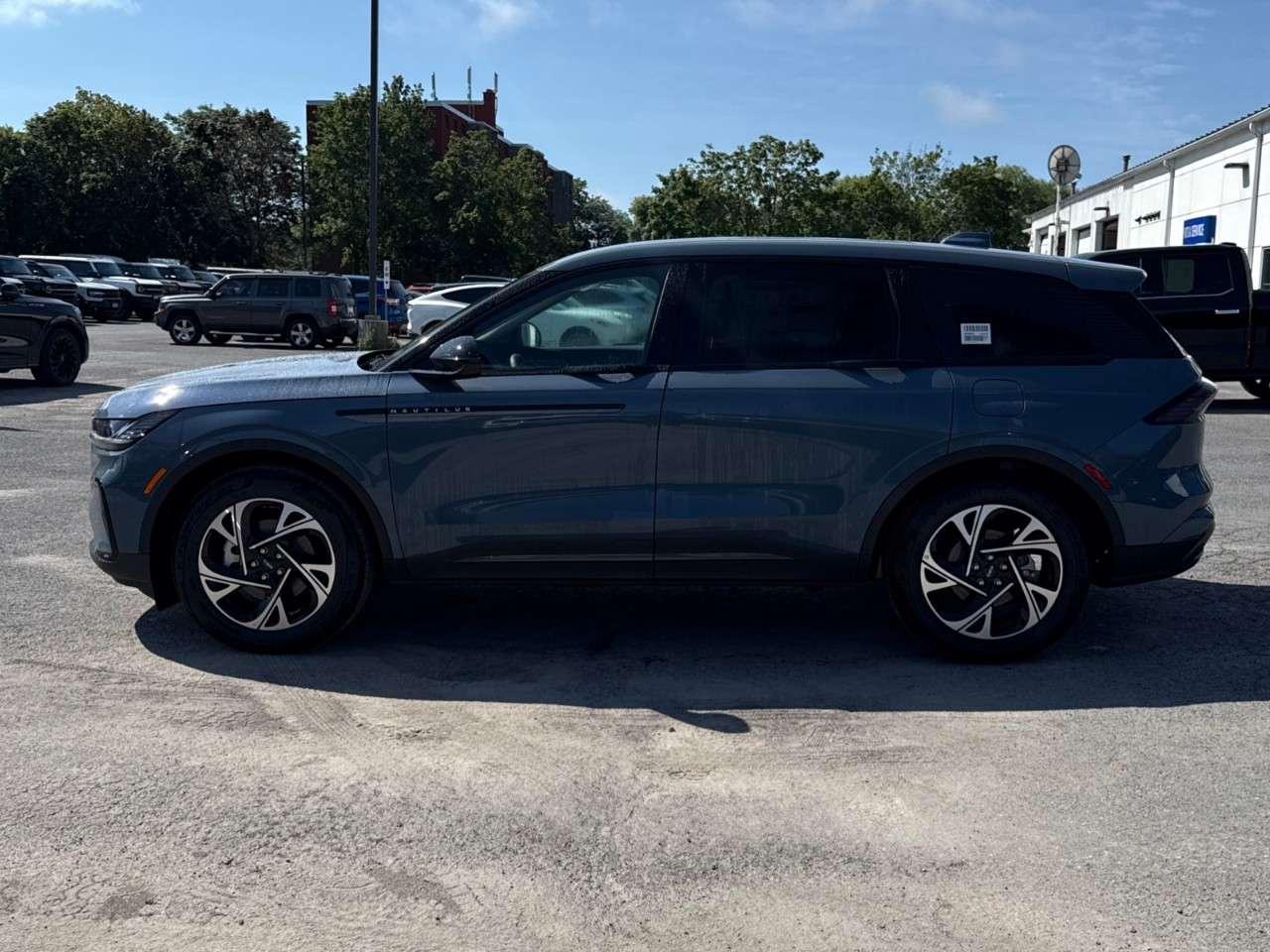 2026 Lincoln Nautilus Premiere AWD Photo