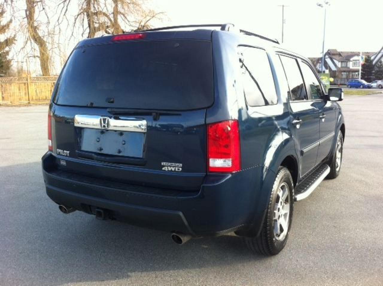 2010 Honda Pilot Touring - Photo #12