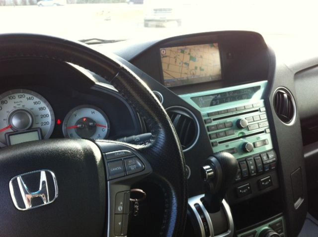 2010 Honda Pilot Touring - Photo #14