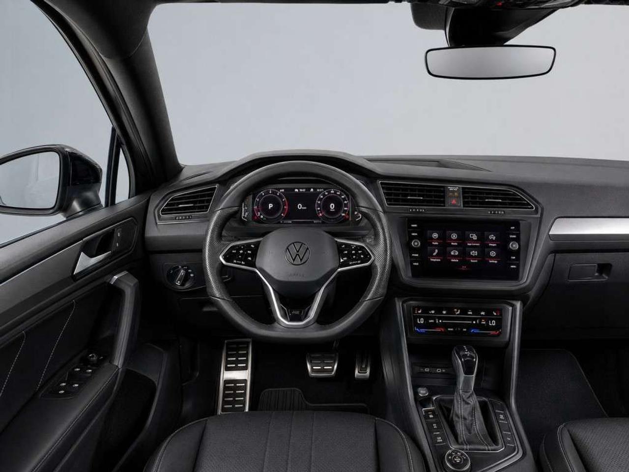 2022 Volkswagen Tiguan Comfortline R-Line Black Edition 4MOTION   Leather  Panoramic Sunroof   Remote Start   Blind Spot Assist   Lane Keep Assi Photo