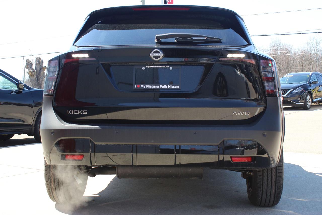 2025 Nissan Kicks SV AWD Photo