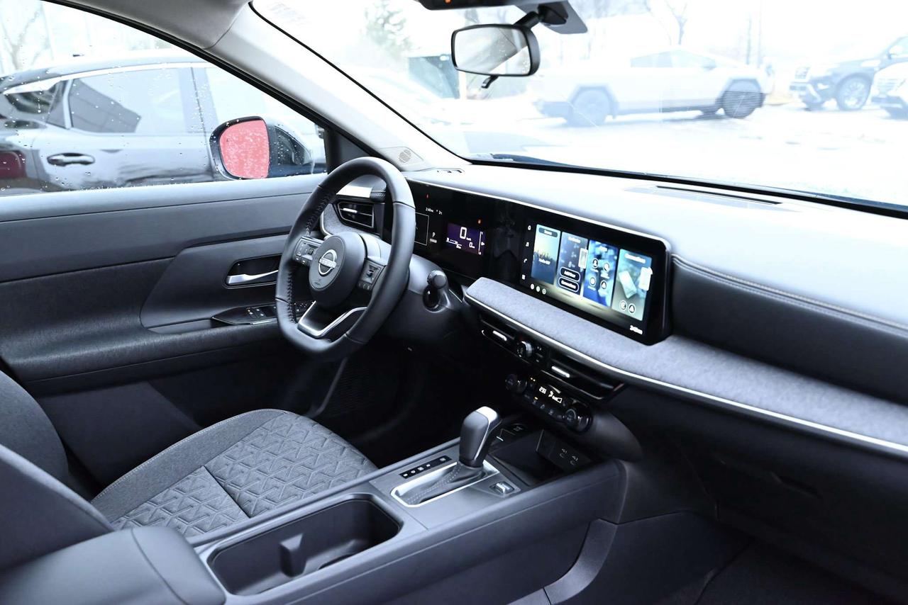 2025 Nissan Kicks SV AWD Photo