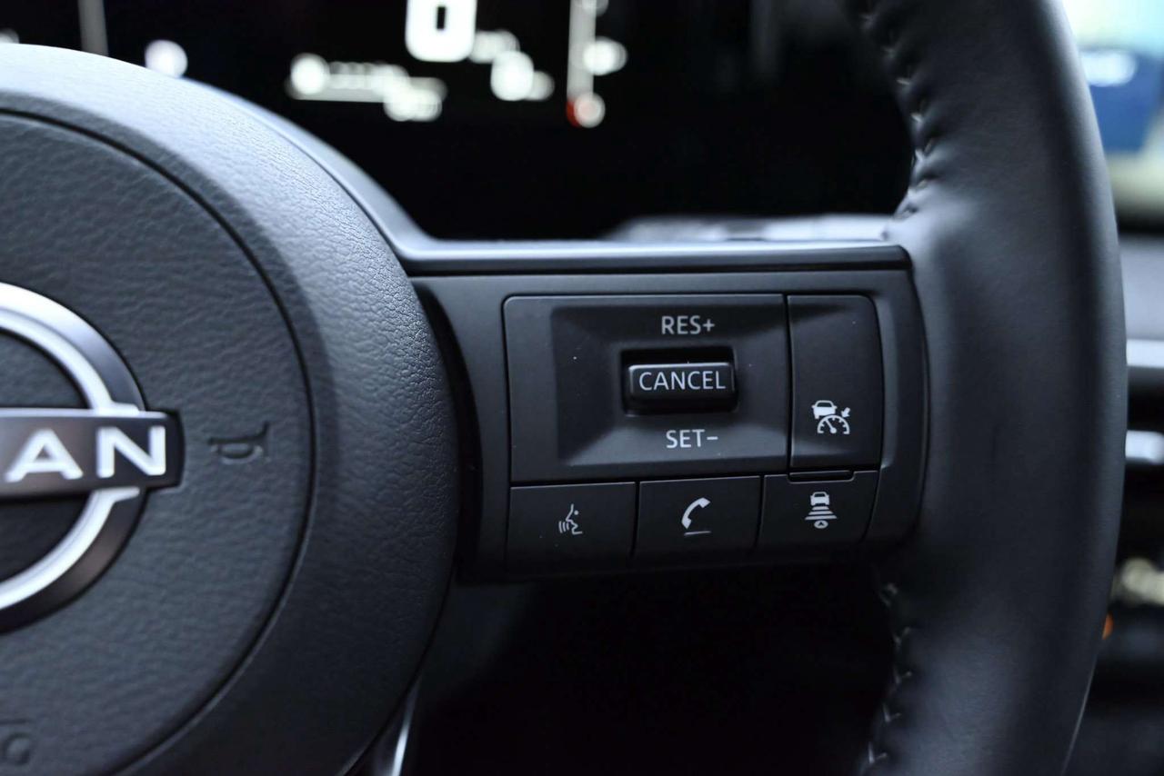 2025 Nissan Kicks SV AWD Photo