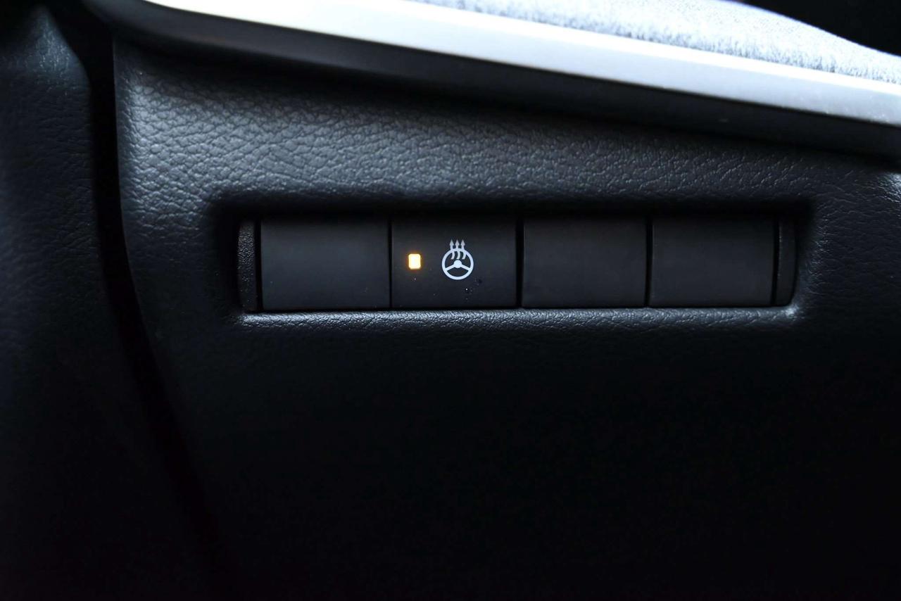 2025 Nissan Kicks SV AWD Photo