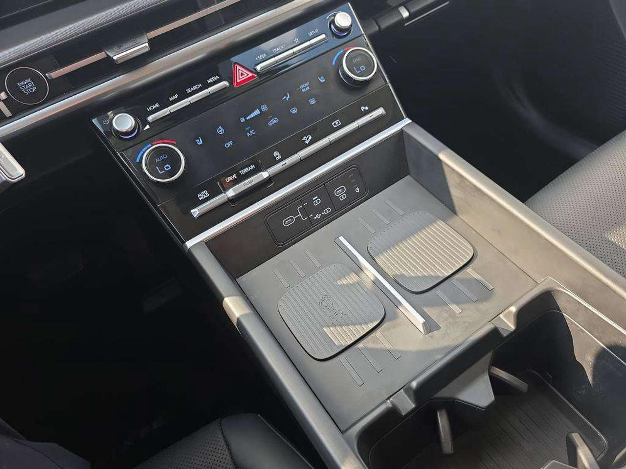2024 Hyundai Santa Fe XRT   NO ACCIDENTS LEATHER A/T TIRES CARPLAY Photo