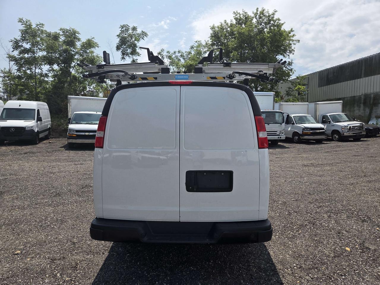 2021 Chevrolet Express 2500 G2500 - V6 - Shelves & Roof Rack - CV-259412 - -None Photo