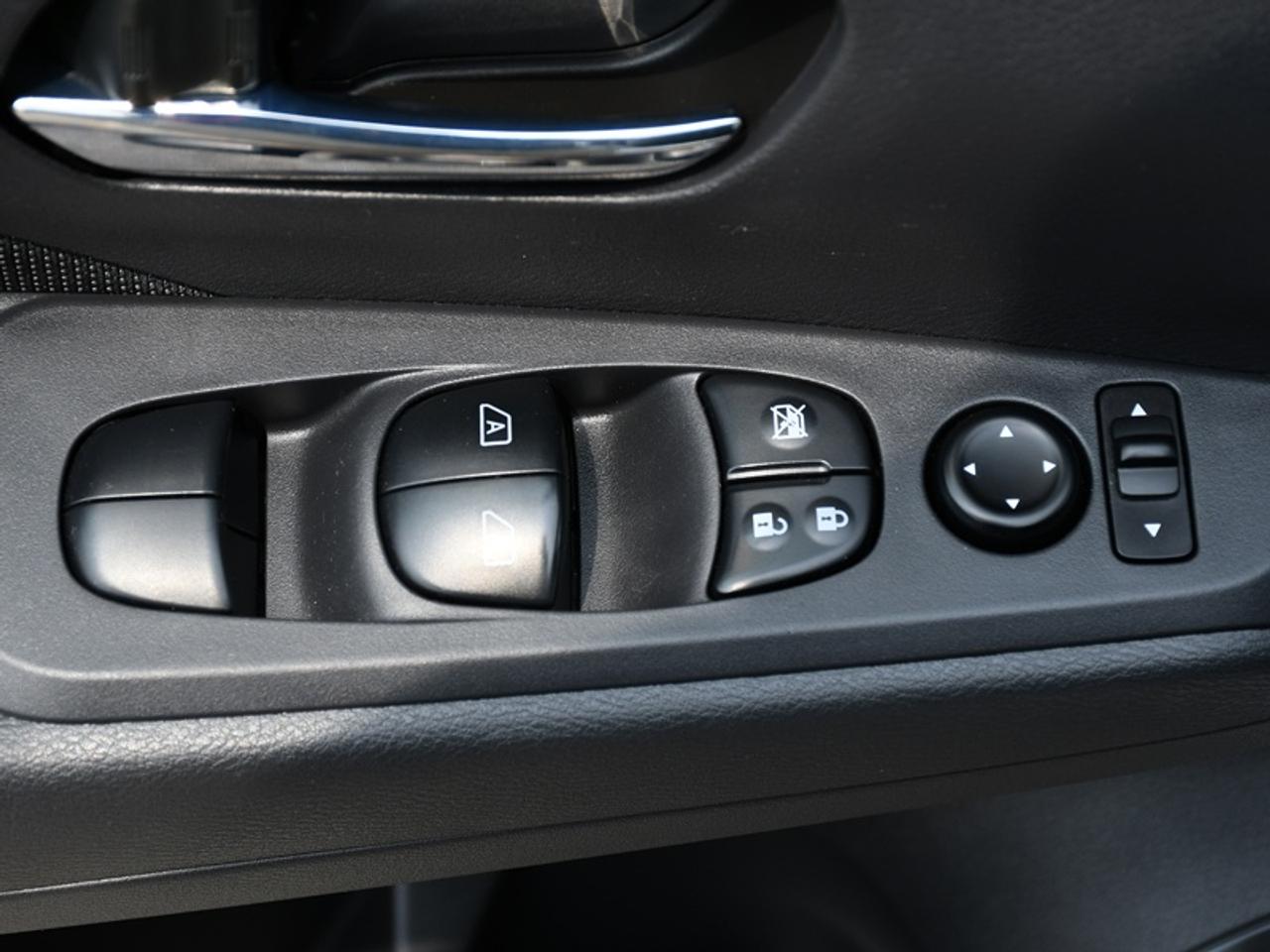 2024 Nissan Kicks SV   Push Start   Rear Camera   Alloys   CarPlay   Android Auto Photo