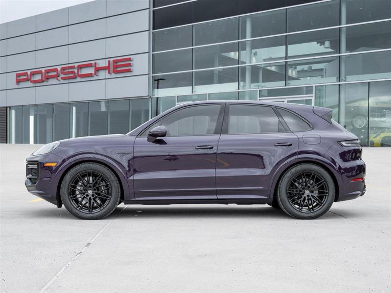 2025 Porsche Cayenne Turbo E-Hybrid AWD Existing Warranty Valid Until D Photo