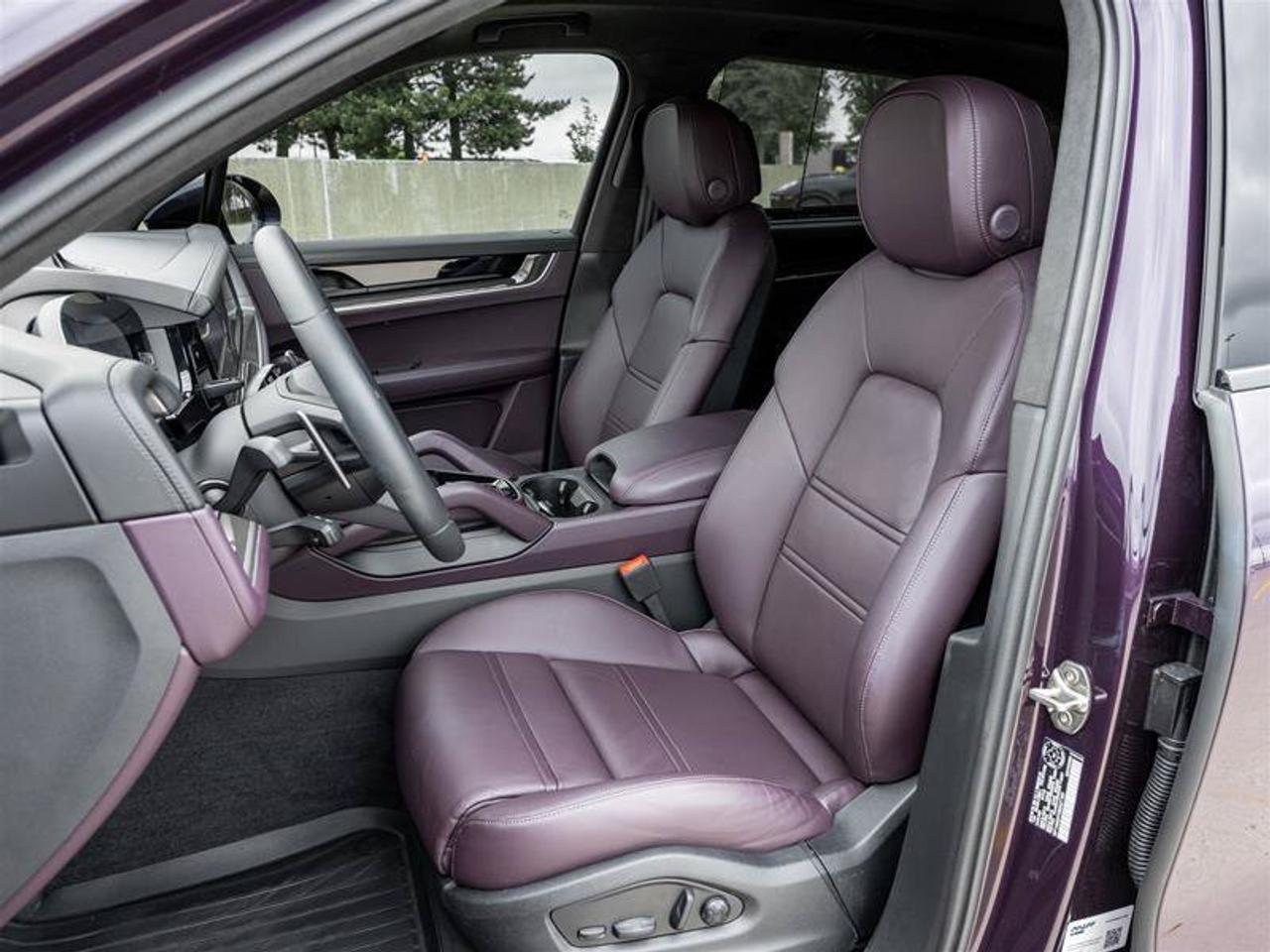 2025 Porsche Cayenne Turbo E-Hybrid AWD Existing Warranty Valid Until D Photo