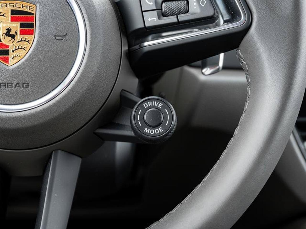2025 Porsche Macan AWD Premium Pkg Plus Sport Chrono Pkg 20 Macan S W Photo