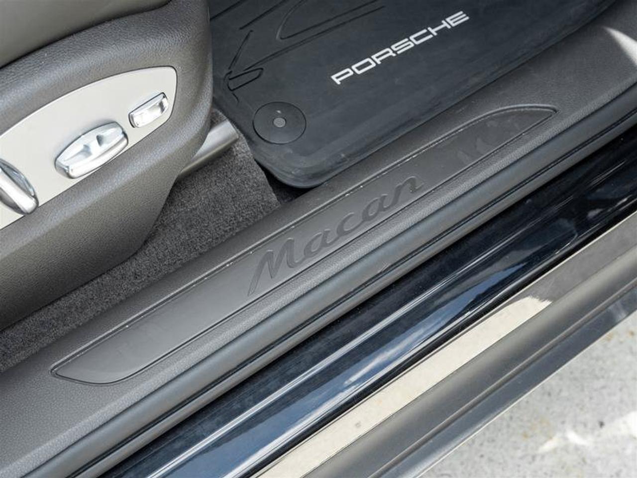 2025 Porsche Macan AWD Premium Pkg Plus Sport Chrono Pkg 20 Macan S W Photo