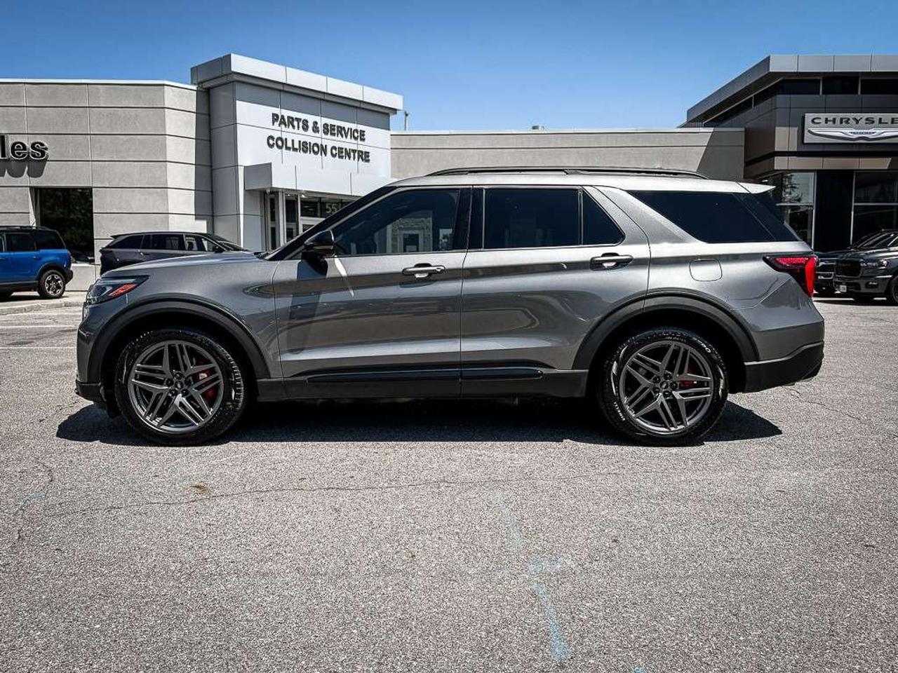 2025 Ford Explorer ST   HEATED AND COOLED SEATING   B&O AUDIO   PANO ROOF   360 CAM Photo