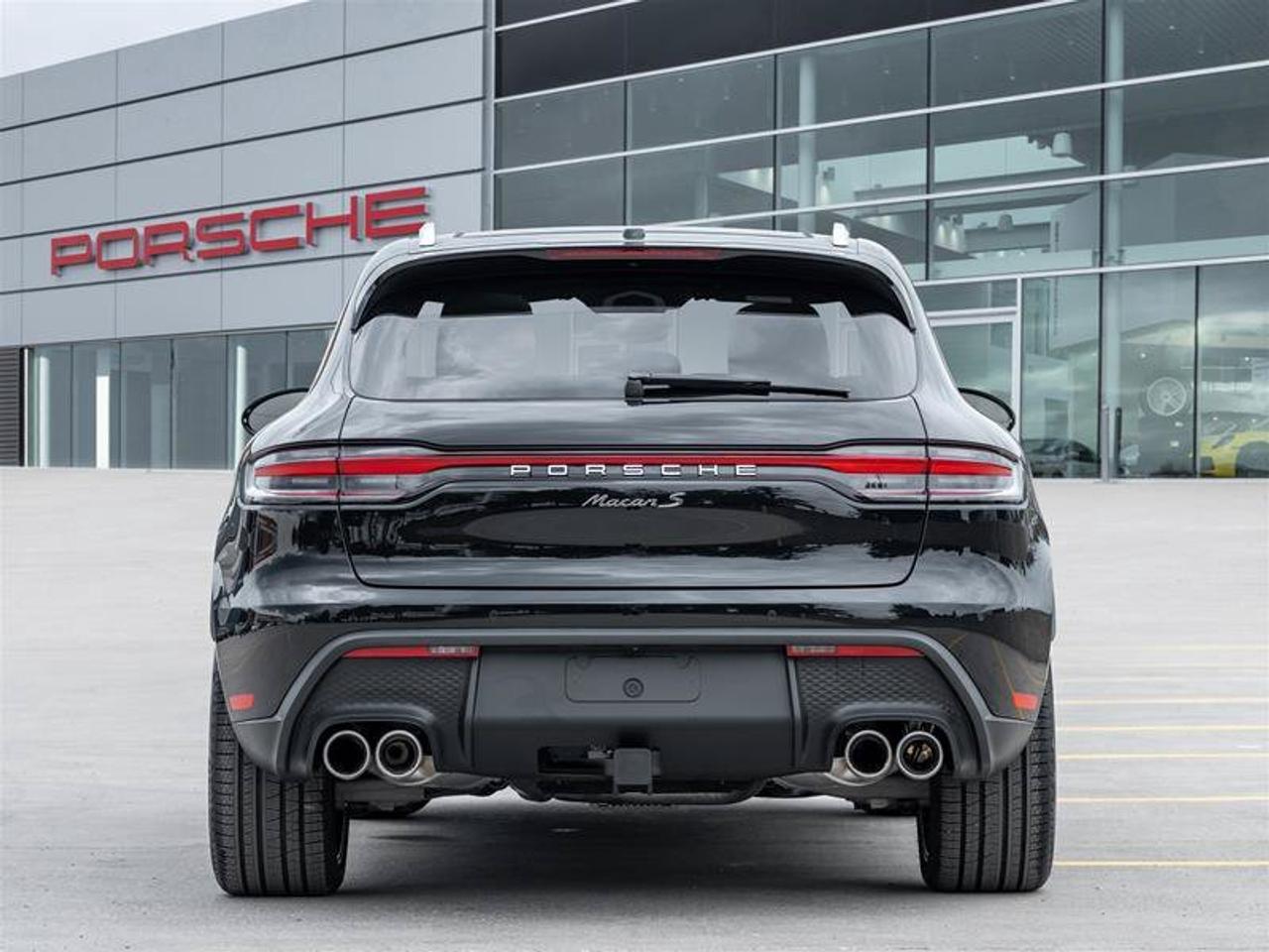 2026 Porsche Macan S AWD Premium Pkg Plus 21 RS Spyder Design Wheels Photo