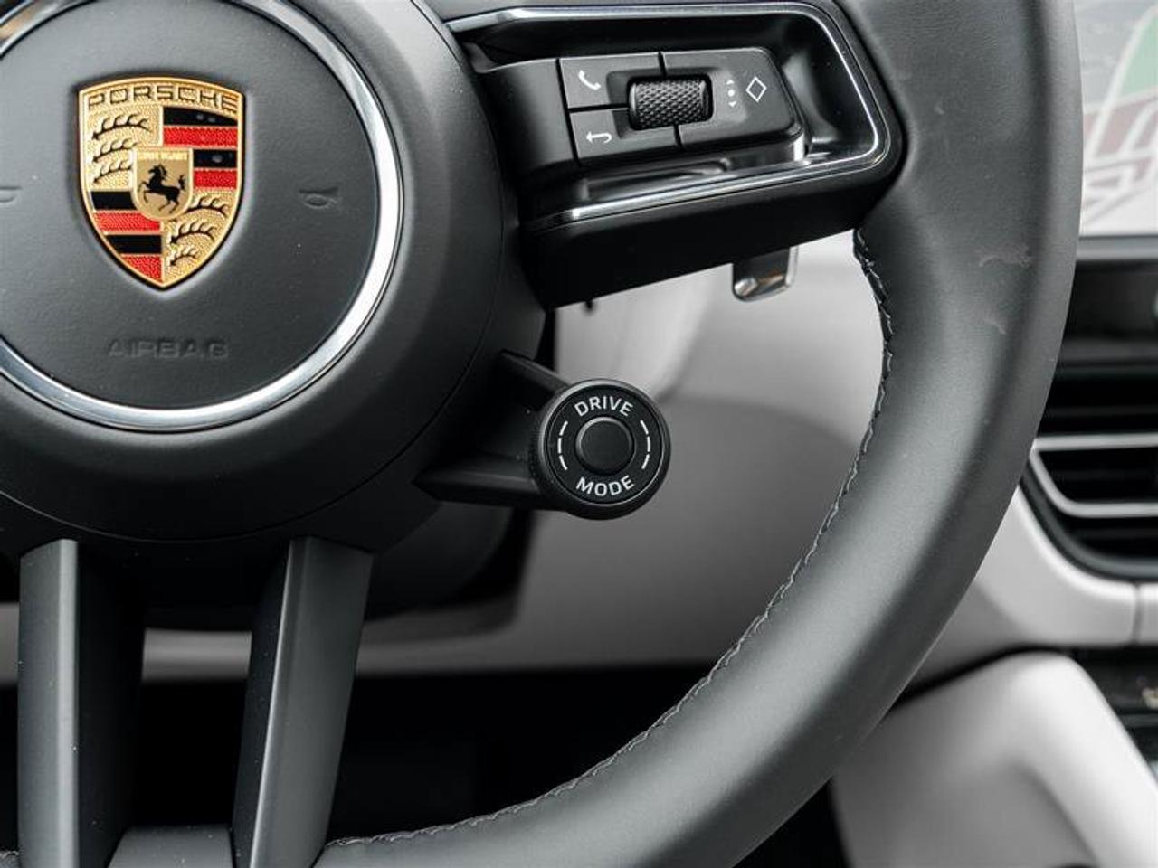 2026 Porsche Macan S AWD Premium Pkg Plus 21 RS Spyder Design Wheels Photo