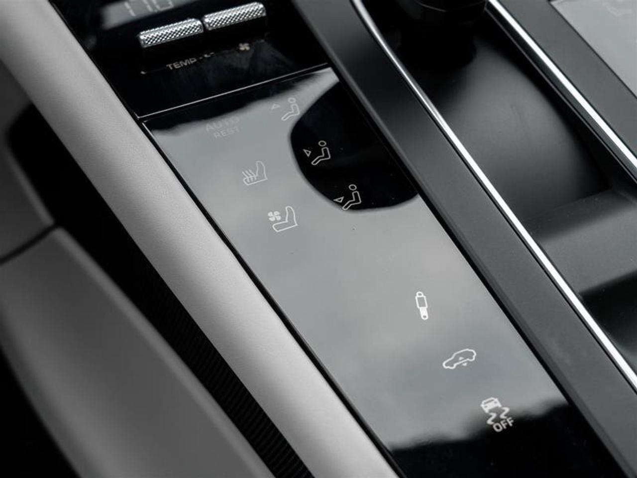 2026 Porsche Macan S AWD Premium Pkg Plus 21 RS Spyder Design Wheels Photo